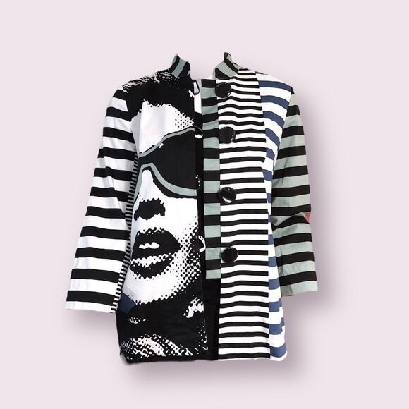 Berek Button Down Blouse Geometric Graphic Print - Picture 1 of 6